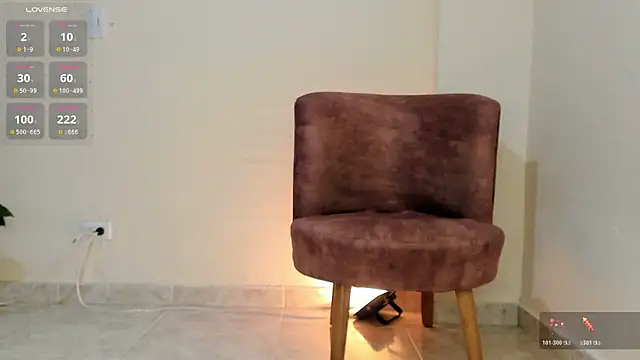 Nathalie 29 online show from April 2026 07:07:02 PM