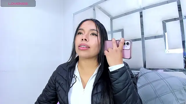 ZoeWan69 online show from March 2026 02:12:01 PM