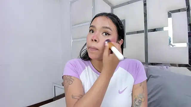 ZoeWan69 online show from March 2026 03:18:02 AM