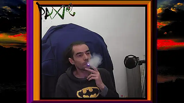 Snapshot of ReyDeBotones chatting on March 2026 07:53:02 PM ReyDeBotones online show from March 2026 07:53:02 PM