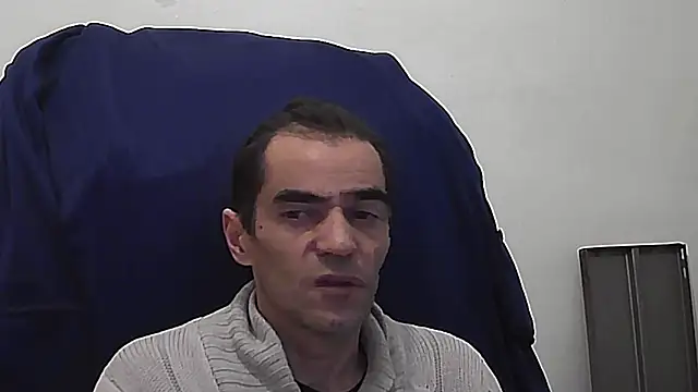 ReyDeBotones online show from March 2026 02:04:02 AM