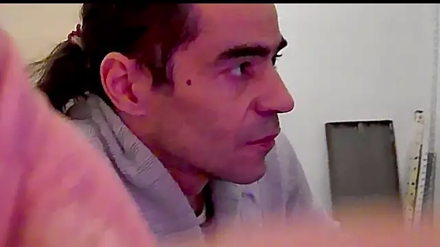 ReyDeBotones online show from March 2026 09:40:02 PM