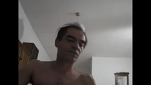 Snapshot of ReyDeBotones chatting on June 2026 08:55:02 PM ReyDeBotones online show from June 2026 08:55:02 PM
