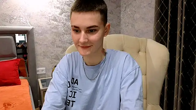 LindaBryantt online show from February 2025 11:08:02 AM