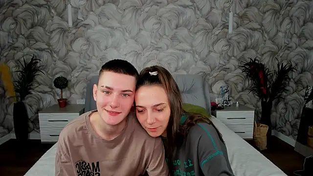 LindaBryantt online show from February 2025 11:27:02 AM