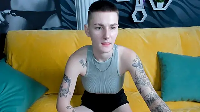 LindaBryantt online show from February 2025 10:02:01 AM