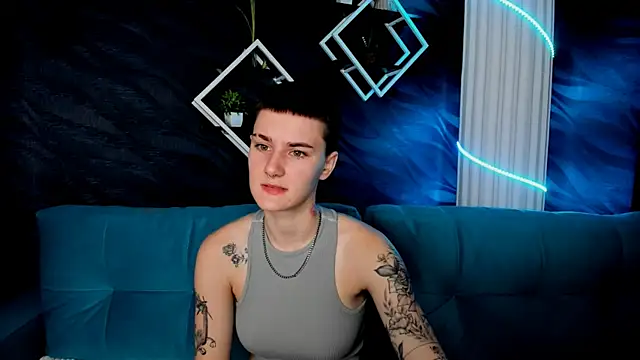 LindaBryantt online show from March 2025 03:19:01 AM