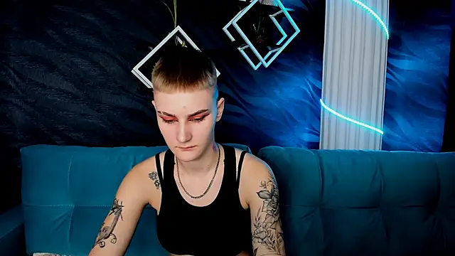 LindaBryantt online show from March 2025 03:11:02 AM