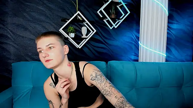 LindaBryantt online show from March 2025 03:03:02 AM