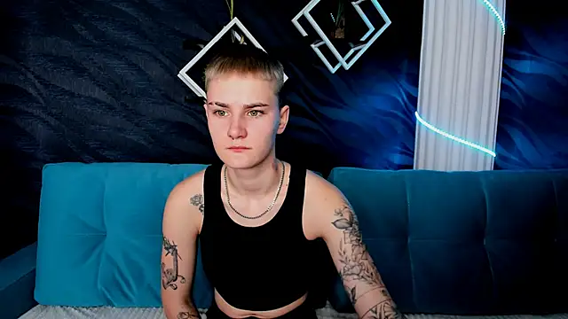 LindaBryantt online show from March 2025 03:09:02 AM