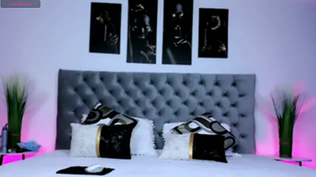 Ivy Ann online show from October 2025 09:49:02 PM