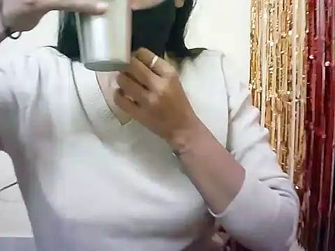 Snapshot of Rubi-Ji chatting on February 2025 02:48:02 PM Rubi-Ji online show from February 2025 02:48:02 PM