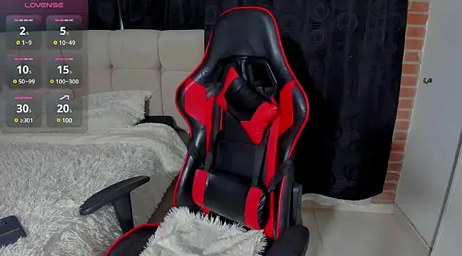 Snapshot of playsweetashley_ chatting on March 2025 03:21:02 AM playsweetashley online show from March 2025 03:21:02 AM