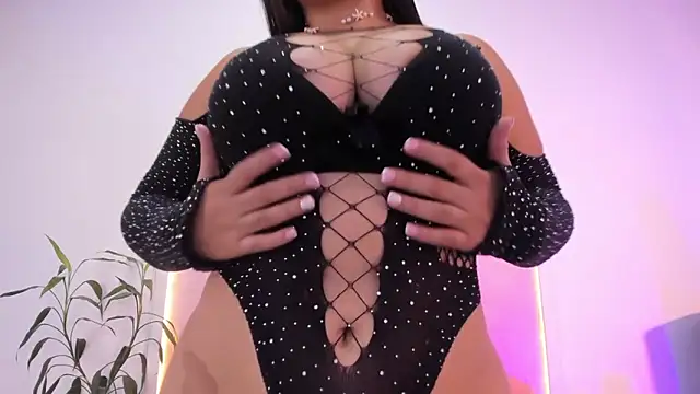 Snapshot of Sofii_Lopezz chatting on September 2025 11:32:02 AM Sofii Lopezz online show from September 2025 11:32:02 AM