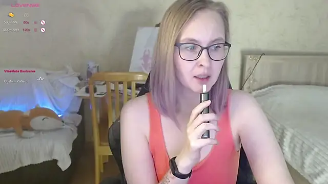 Snapshot of Agatha_Mott chatting on October 2025 04:13:01 AM Agatha Mott online show from October 2025 04:13:01 AM