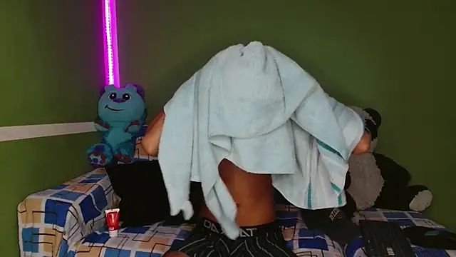 Snapshot of the_murderer chatting on November 2025 12:48:01 PM the murderer online show from November 2025 12:48:01 PM