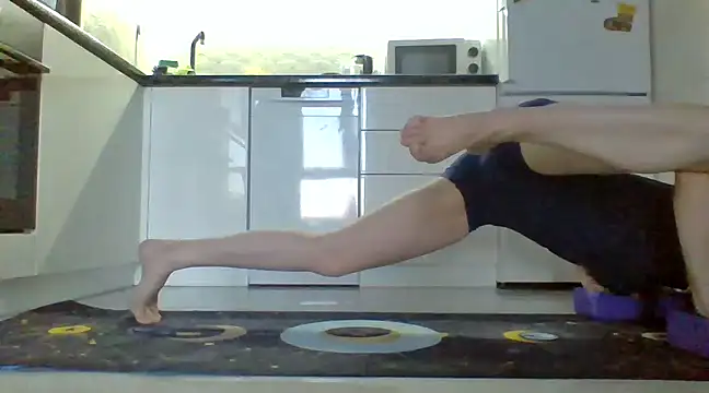 Snapshot of Katya_yoga chatting on March 2025 04:29:02 AM Katya yoga online show from March 2025 04:29:02 AM