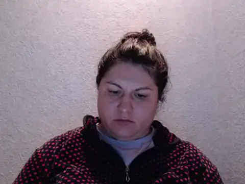 KiraSwee online show from October 2025 04:37:01 PM