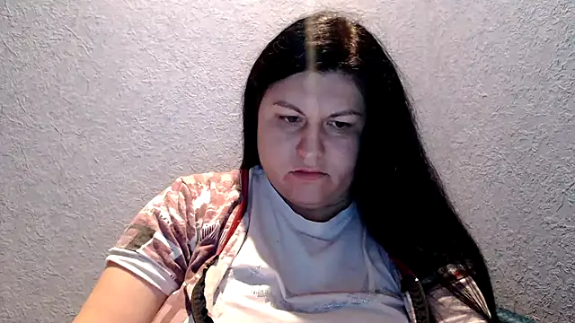 KiraSwee online show from October 2025 05:35:02 PM