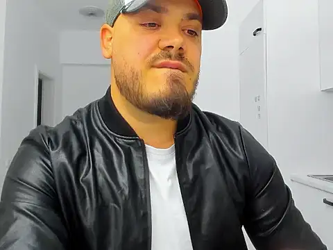 ZackMasterss online show from October 2025 07:35:02 PM