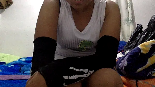 sharonlopez9611 online show from October 2025 03:07:01 AM