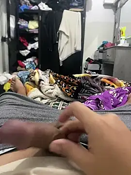 Eduardo08000 online show from March 2026 08:13:02 PM