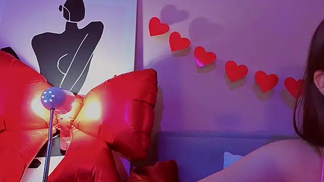 Mia Luw online show from February 2026 03:25:02 AM