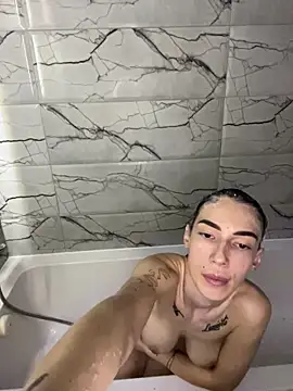 Celine Roxelle online show from November 2025 06:07:01 PM