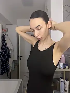 Celine Roxelle online show from February 2026 02:11:02 PM