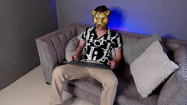 Snapshot of Golden-Boyy chatting on February 2025 11:57:02 AM Golden-Boyy online show from February 2025 11:57:02 AM