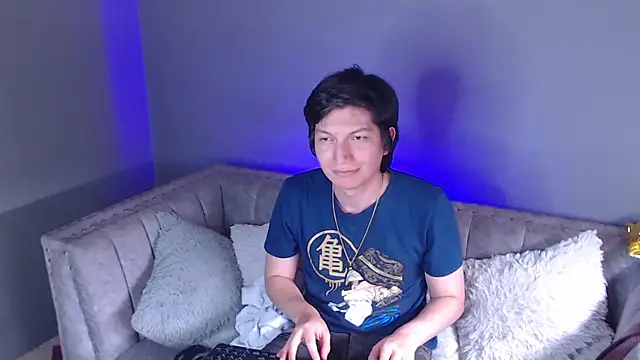 Snapshot of Golden-Boyy chatting on February 2025 03:27:01 PM Golden-Boyy online show from February 2025 03:27:01 PM