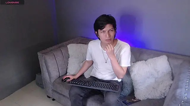 Snapshot of Golden-Boyy chatting on February 2025 11:50:01 AM Golden-Boyy online show from February 2025 11:50:01 AM