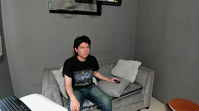 Snapshot of Golden-Boyy chatting on March 2025 12:22:01 PM Golden-Boyy online show from March 2025 12:22:01 PM