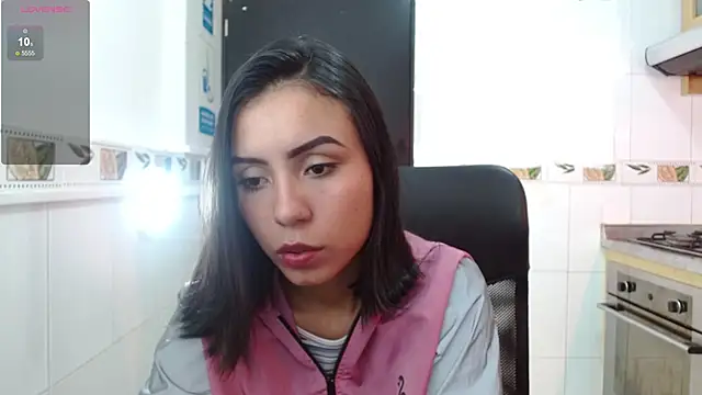 Snapshot of julieta_fn chatting on February 2026 03:06:02 PM julieta fn online show from February 2026 03:06:02 PM