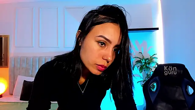 Snapshot of julieta_fn chatting on June 2026 02:52:01 PM julieta fn online show from June 2026 02:52:01 PM