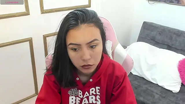 Snapshot of julieta_fn chatting on July 2026 02:30:01 PM julieta fn online show from July 2026 02:30:01 PM