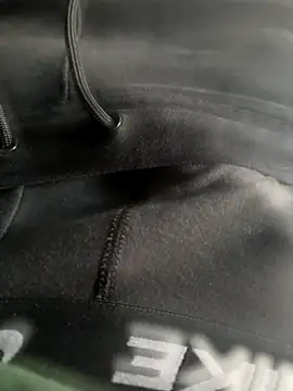 polpolo21 online show from November 2025 02:50:01 PM