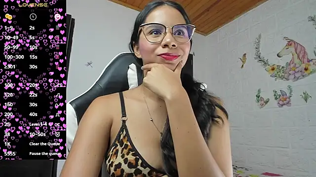 alisson hoffman05 online show from May 2026 11:45:02 PM