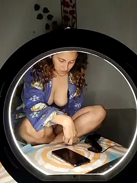 jeans and emma online show from November 2025 02:21:01 AM