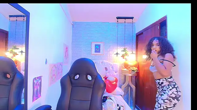 tylla  online show from March 2025 03:22:01 AM