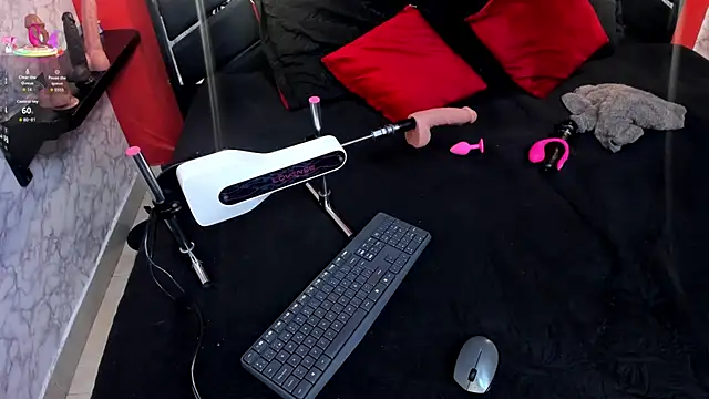 IVISBOUNCYASS online show from March 2026 12:51:02 PM