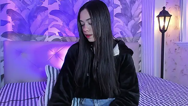 Sami Evanns online show from October 2025 03:40:01 AM