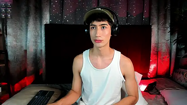 NovaaWheler online show from October 2025 06:45:02 PM