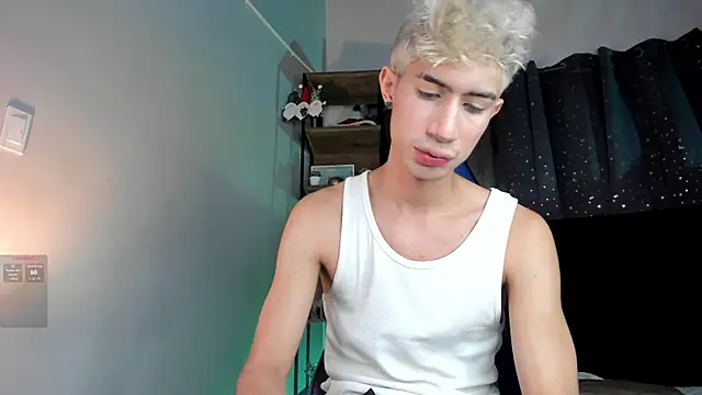 NovaaWheler online show from December 2025 12:40:01 AM