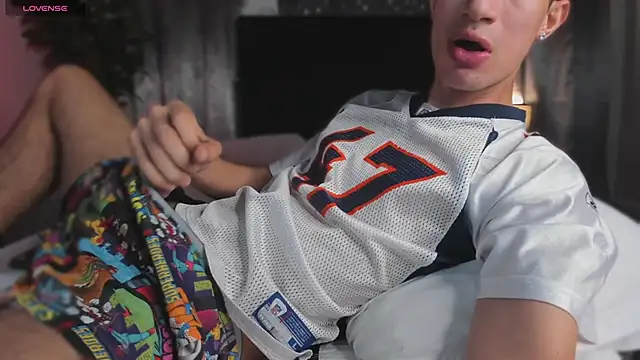 NovaaWheler online show from April 2026 12:18:02 PM