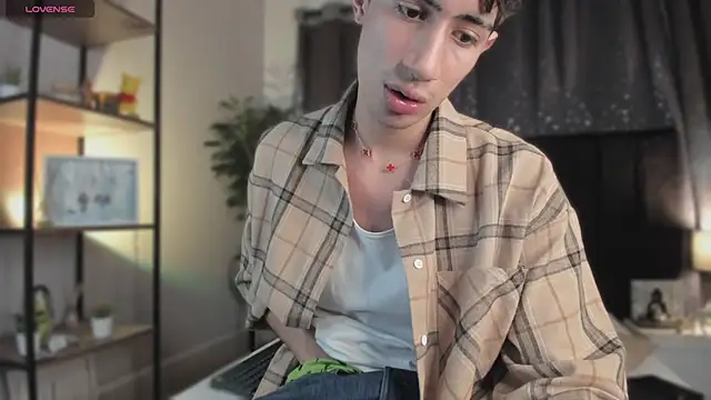 NovaaWheler online show from April 2026 04:26:01 PM