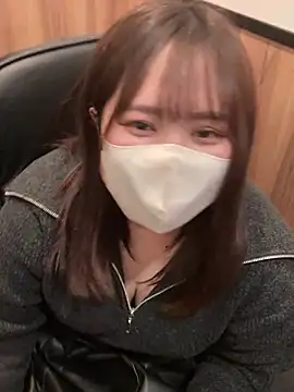 Snapshot of mitarashi_awww chatting on March 2025 11:19:01 AM mitarashi awww online show from March 2025 11:19:01 AM