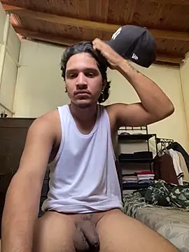 Snapshot of daniel6916 chatting on February 2025 09:04:01 PM daniel6916 online show from February 2025 09:04:01 PM