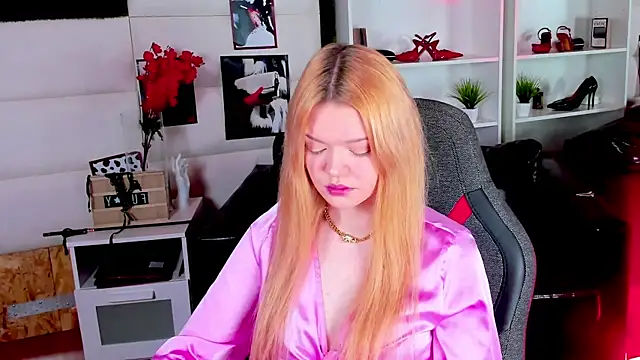 AdeleCartier online show from February 2025 12:21:02 AM