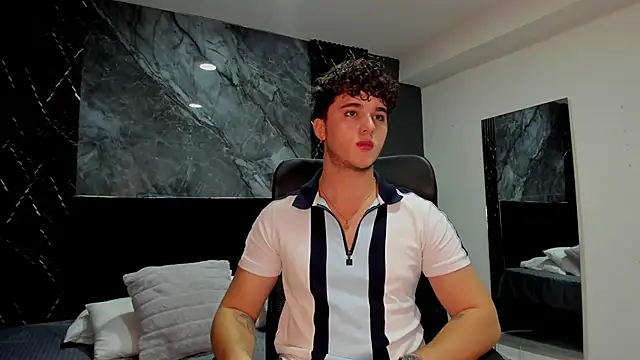 Snapshot of ErosGeorgiou chatting on March 2025 12:02:02 PM ErosGeorgiou online show from March 2025 12:02:02 PM